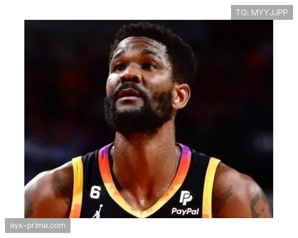 艾顿利用篮下单打拉开内线差距提升球队关键得分能力