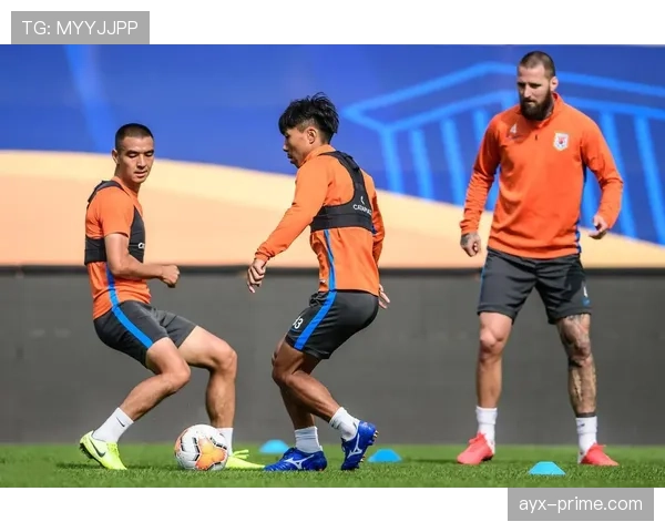 罗伯特·帕里什挡拆配合提升队内三分效率明显超过同位置队友