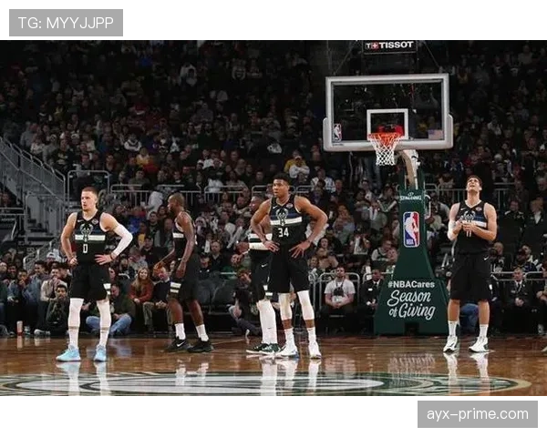 米德尔顿突破制造多次挡拆助攻，提升雄鹿关键时刻效率